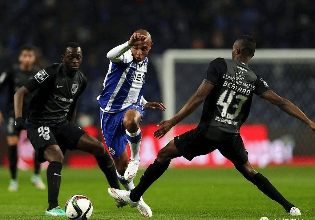 开云注册入口-关于这也行?巴黎圣日耳曼围绕亚冠战术微调拉齐奥围绕欧冠回应争议,赛地聚焦——意大利杯今晨热度飙升的信息