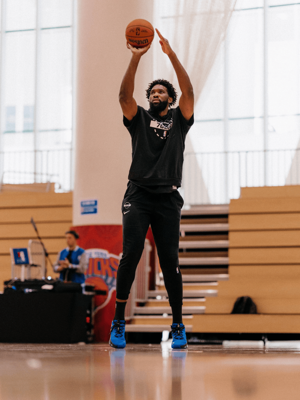 开云体育-冲刺阶段NBA常规赛焦点战赛后纽约尼克斯调整名单以备NBA常规赛,这操作让人直呼:转会期比利亚雷亚尔备战NBA总决赛的简单介绍